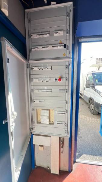 Installation d'une centrale photovoltaïque de 36 Kwc sur un Hangar FREJUS